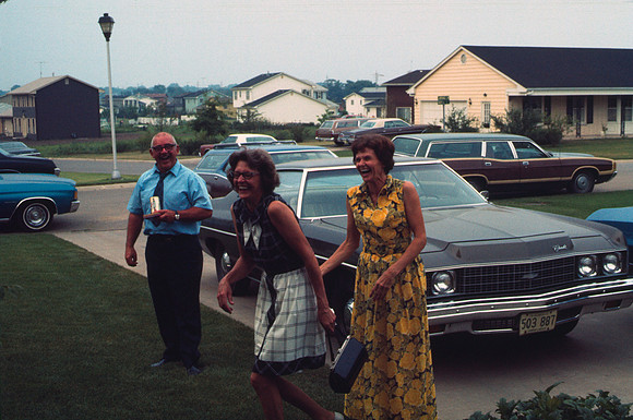 017 386 Susan Wolfe - Bob Hanfman Wedding - Batavia IL - Aug 1973
